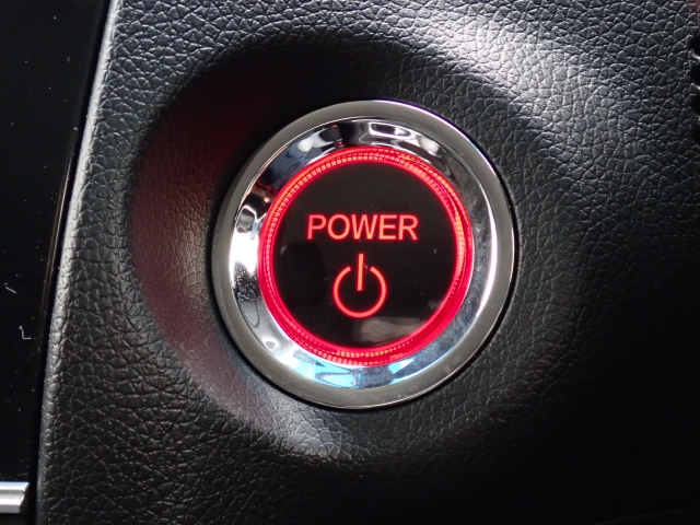 �L�[���X�v�b�V���X�^�[�g�V�X�e�����̗p���Ă���܂��I�{�^����ŃG���W���n�����\�Ȃ̂ŁA�L�[��T�����Ƃ��Ȃ��Ȃ�܂��ˁI