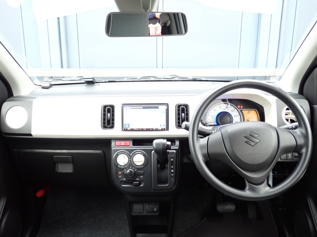 �C���p�l�摜�ɂȂ�܂��B�ԓ��͐��Ǝ҂ɂĎ����N���[�j���O�{�H�ς݂Ȃ̂ŁA��ϐ����ł��B