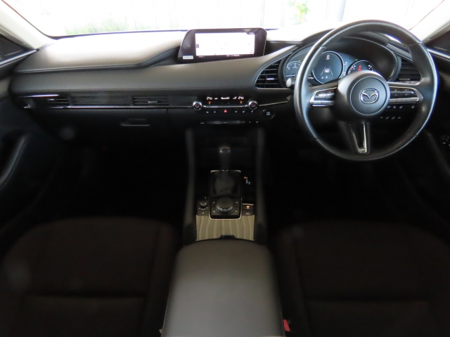 ���O���̐��|�E�K���X�n�{�f�B�R�[�e�B���O��CAR�N���[�j���O���Ǝ҂��{�H�������܂��̂ő�ϐ����B�I���b�N�X�����Ԃł݂͂Ȃ��܂ɉ��K�ȃh���C�u�����񑩁B