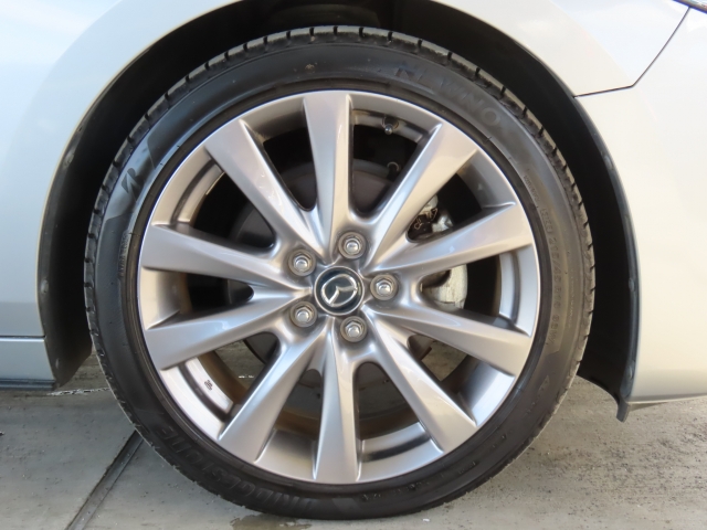 �����A���~�𗚂��Ă܂��I�R��̖ʂł����􂵂Ă���鑕���ł��I