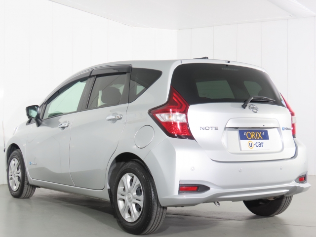 AIS����F���X�ł̓g���^�E�z���_�E�j�b�T���E�}�c�_�E�X�o�����[�J�[�n�̒��ÎԎ��Ɖ�Ђƕ��В�g��Ђ�6�Ђœ��ꂳ�ꂽ�u�]����v�u������v�ɑ���A�����Ɍ����]�������M���̂����鍸��