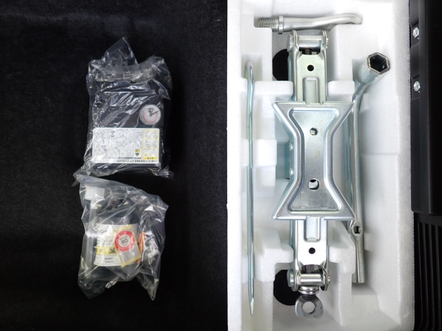 �p���N�C���L�b�g���t���Ă܂�.