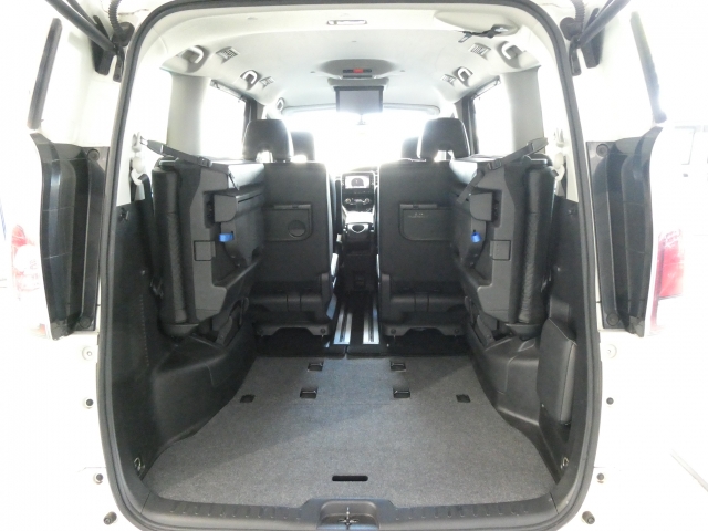 �V�[�g�𒵂ˏグ�鎖�Ń��Q�b�W�X�y�[�X������ɍL���Ȃ�܂�