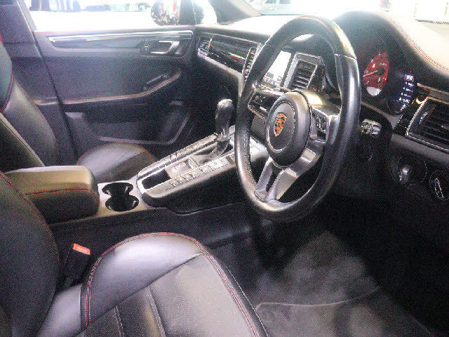 ■Ｔ．Ｕ．Ｃ．ＧＲＯＵＰ戸田店はＳＵＶ専門店！幅広く様々なメーカーを取り扱うインポートカーディーラーです。販売から、定期点検、一般整備、板金等、何でもお任せ下さい。お問合せはお気軽に！