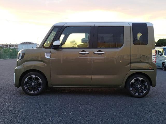 スライドドアで乗り降り楽々！