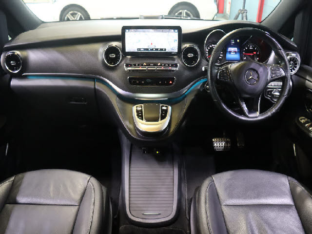 ■Ｔ．Ｕ．Ｃ．ＧＲＯＵＰ戸田店では、全車無料２年保証付です。充実のアフターサービス！■専門店ならではのコダワリの正規ディーラー車輌も必見！年３回３年間オイル交換＆ポリマーメンテナンスサービス実施中！