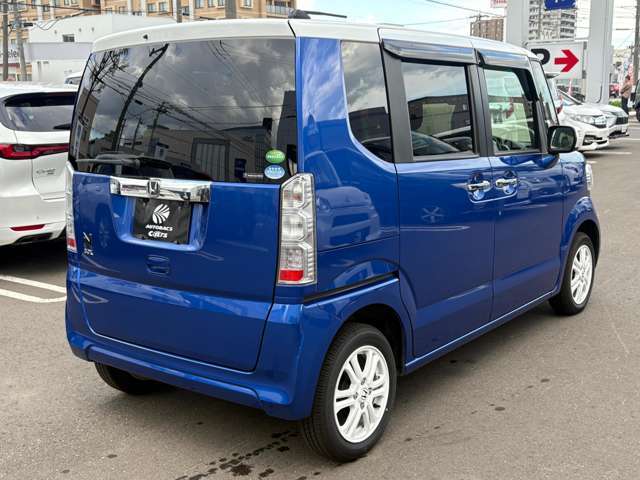 �I�[�g�o�b�N�X�E�J�[�Y�̓J�[�p�i�ł����