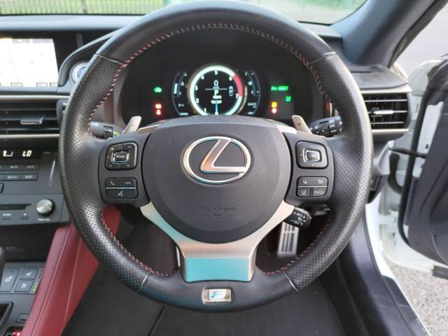 ステアリングリモコン付き！