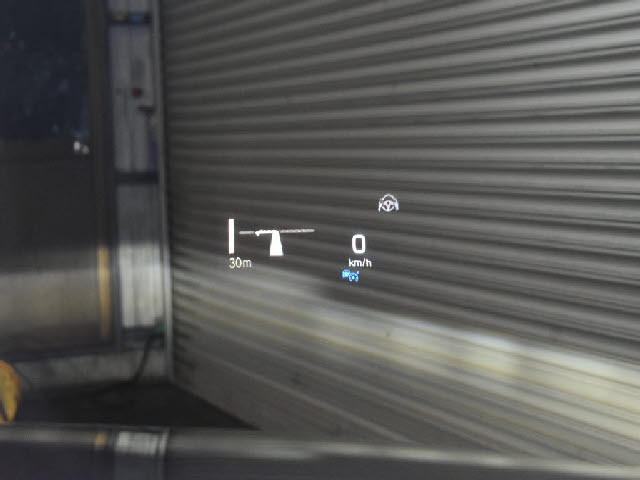 全車店頭にて展示中！お越し頂ければ現車確認が可能です。お気軽にお越しくださいませ。専門スタッフが細かくご説明させて頂きますので輸入車にご不安がある方でも安心です。