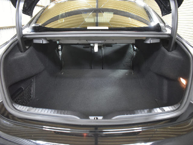 当社では全車充実の無料アフターサービス付です！全車無料２年保証＆年３回３年間エンジンオイル交換無料＆ポリマーメンテナンス施工＆関東圏外陸送納車費用無料サービス中。詳しくはホームページをご覧ください。