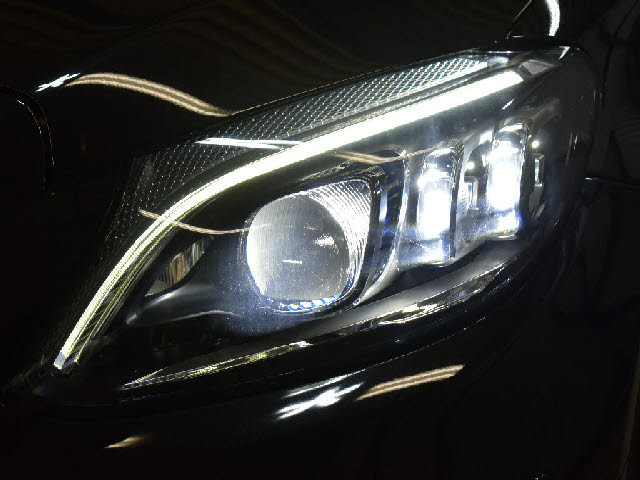 県内最大級の大型展示場！更にガレージ完備！専門店だからできる幅広いラインナップ！ご希望の車種がない場合もお気軽にお申し付け下さい。当社ネットワークでご希望の車両を探して参ります。