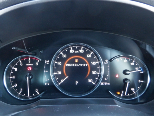 �V���v���Ō��₷���f�U�C���̃��[�^�[�p�l���ł��B�Ԃ̏�񂪕\�������厖�ȏꏊ�����炱�����₷������؂ł��ˁB