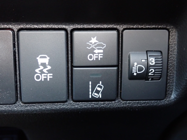 �����h�~�@�\�A�Փˉ���y���u���[�L�t���ŁA�����S�Ƀh���C�u�����y���݂��������܂���