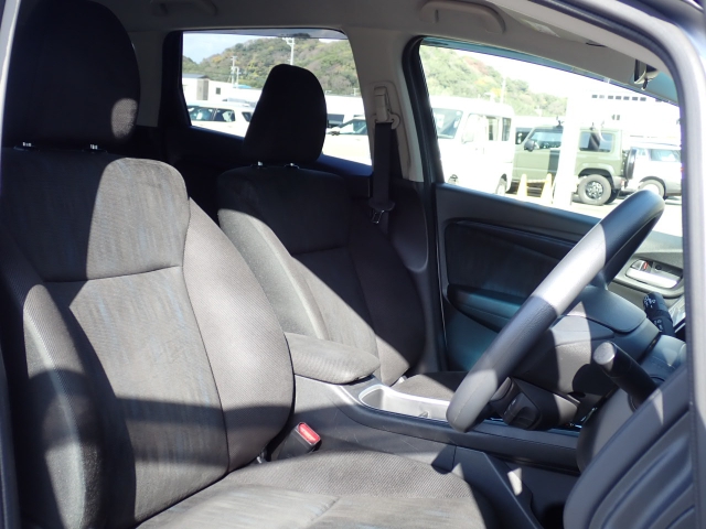 �t�����g�V�[�g�A��ԗǍD�ň��S�ł��B�傫�ȉ�����Ȃ����S�ł�