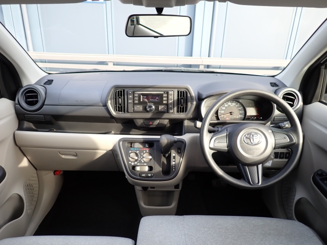 �C���p�l�摜�ɂȂ�܂��B�ԓ��͐��Ǝ҂ɂĎ����N���[�j���O�{�H�ς݂Ȃ̂ŁA��ϐ����ł��B