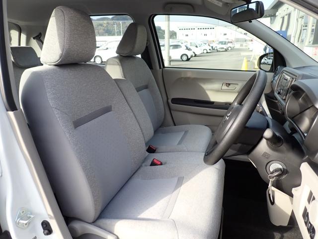 �t�����g�V�[�g�A��ԗǍD�ň��S�ł��B�傫�ȉ�����Ȃ����S�ł�