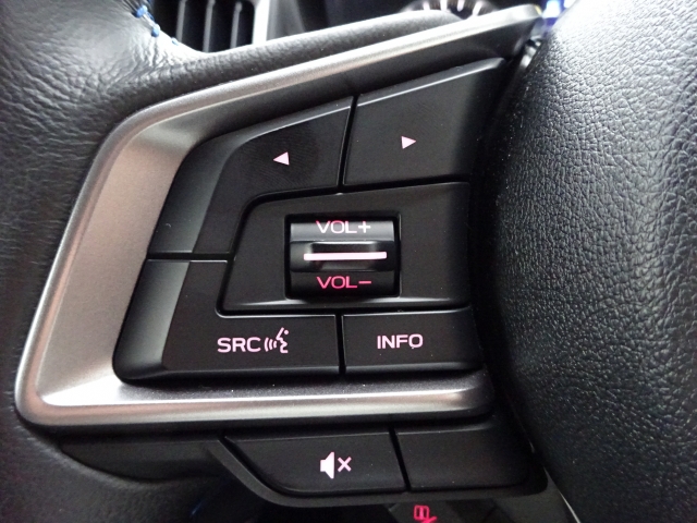 �X�e�A�����O�X�C�b�`�ł��B