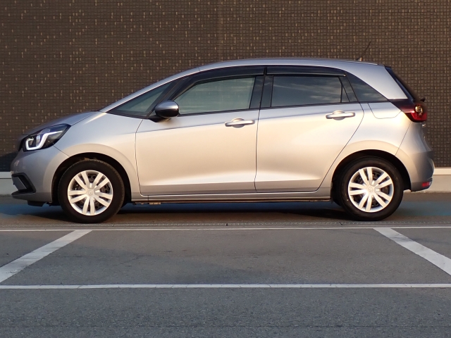 �I���b�N�X�F�蒆�ÎԂ͌��I�����㎿�Ȏ��q�݂̂����͂��v���܂��B�S�ԂɃv���̐E�l�ɂ��O�ꂵ�����O���̐��|�A�����グ�Ă���܂��B