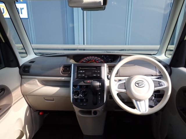 �C���p�l�摜�ɂȂ�܂��B�ԓ��͐��Ǝ҂ɂĎ����N���[�j���O�{�H�ς݂Ȃ̂ŁA��ϐ����ł��B