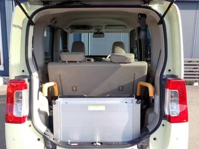 �׎��ɂ͎Ԃ����̊i�[�Ɏg�p�ł���d�����t�g�𓋍ځB�Ԃ����̐ς݉��낵���y�ɍs���܂���