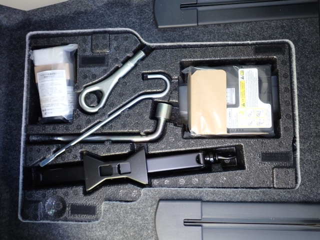 �p���N�C���L�b�g���t���Ă܂�.