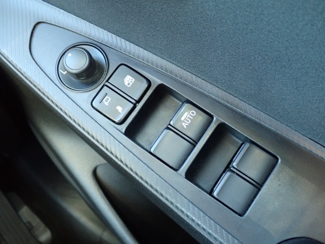 �d���i�[���h�A�~���[�E�p���[�E�B���h�E�������Ă��܂��B