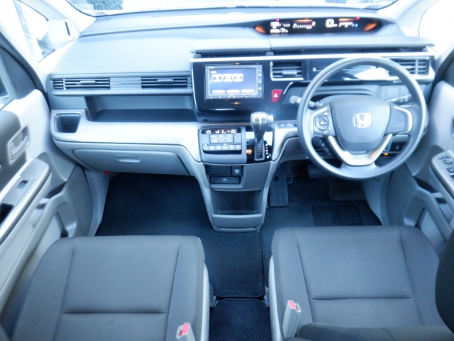 �ԓ��͐��Ǝ҂ɂĎ����N���[�j���O�{�H�ς݂Ȃ̂ŁA��ϐ����ł��B�I���b�N�X�����Ԃł݂͂Ȃ��܂ɉ��K�ȃh���C�u�����񑩂��܂��B