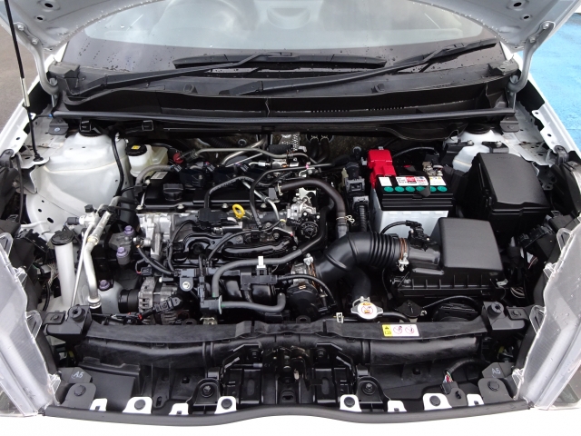 �G���W�����[�������ꂢ�ł���B�@�֋@�\�n���ǍD�ł��B�[�ԑO�ɓ_���������s���܂��B�G���W���I�C���E�I�C���t�B���^�[�E�G�A�R���t�B���^�[�E���C�p�[�S���͕K�������v���܂�