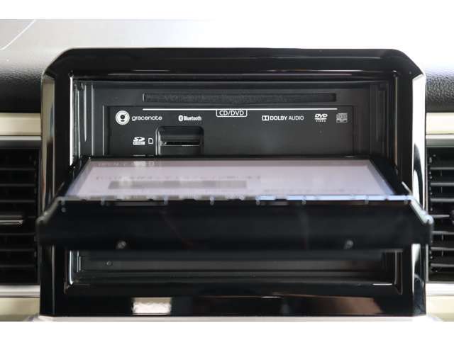 DVD�Đ��ECD�f�b�L�EBluetooth�ڑ���