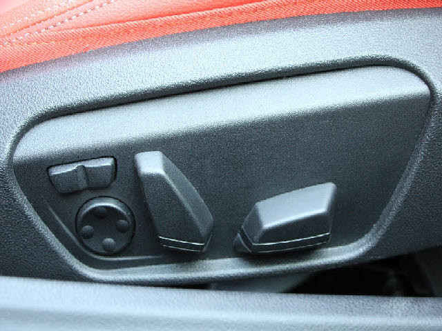 �S�ԓX���ɂēW�����I���z��������Ό��Ԋm�F���\�ł��B���C�y�ɂ��z�����������܂��B���X�^�b�t���ׂ��������������Ē����܂��̂ŗA���Ԃɂ��s����������ł����S�ł��B