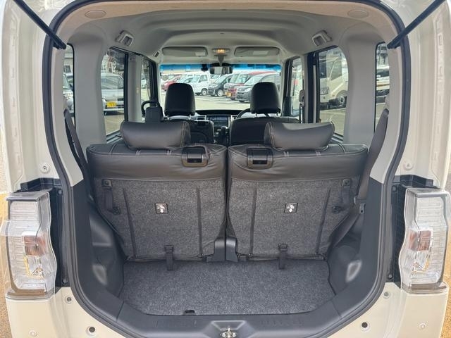 綺麗なラゲッジスペース