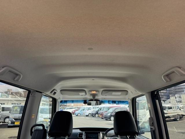 状態の良いルーフライニング