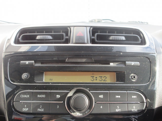 �����̍D���ȉ��y�𒮂��Ȃ���A�������h���C�u��