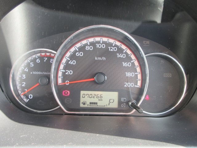 �V���v���Ō��₷���f�U�C���̃��[�^�[�p�l���ł��B�Ԃ̏�񂪕\�������厖�ȏꏊ�����炱�����₷������؂ł��ˁB