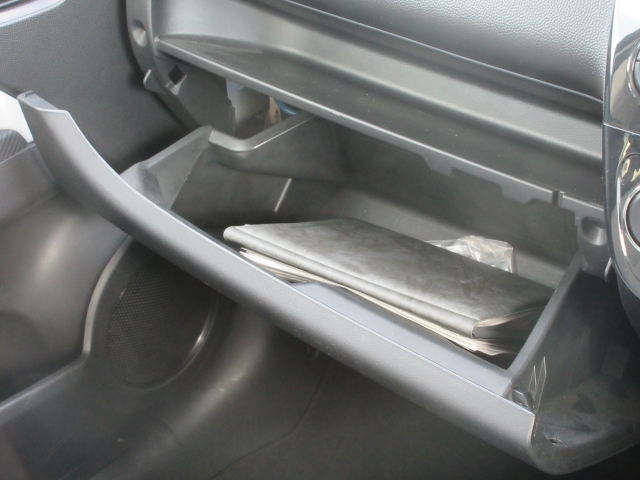 �Ԍ��ؓ��ꓙ���ވꎮ�����[�ł���O���[�u�{�b�N�X�ł��B