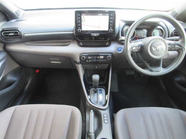 ���O���̐��|�E�K���X�n�{�f�B�R�[�e�B���O��CAR�N���[�j���O���Ǝ҂��{�H�������܂��̂ő�ϐ����B�I���b�N�X�����Ԃł݂͂Ȃ��܂ɉ��K�ȃh���C�u�����񑩁B