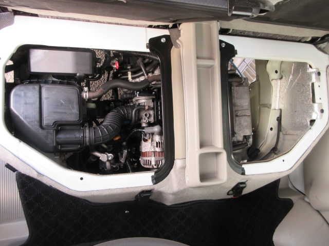 �G���W�����[�����Y��Ɏd�オ���Ă���܂��B�@�c�Ǝ��Ԃ͂P�O���`�P�W���܂ŁA���T���j������x���ƂȂ��Ă���܂��B���₢���킹���X�^�b�t�ꓯ�A���҂����Ă���܂���