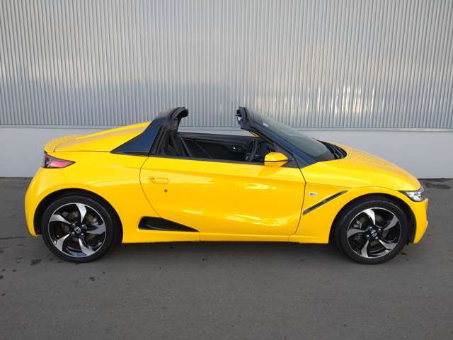 ������񔃎�E������s���Ă���܂��B����