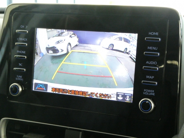 バックする際にナビにガイド線が表示され、より安心して駐車できます