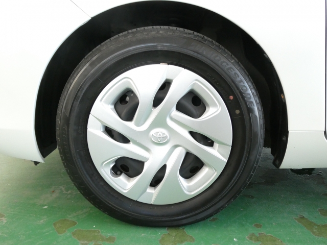 純正ホイルキャップ