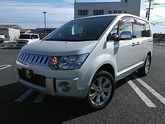 デリカ　Ｄ：５　４ＷＤ(三菱) ２２００ シャモニー ５ドア ６ＤＡＴ 中古車画像