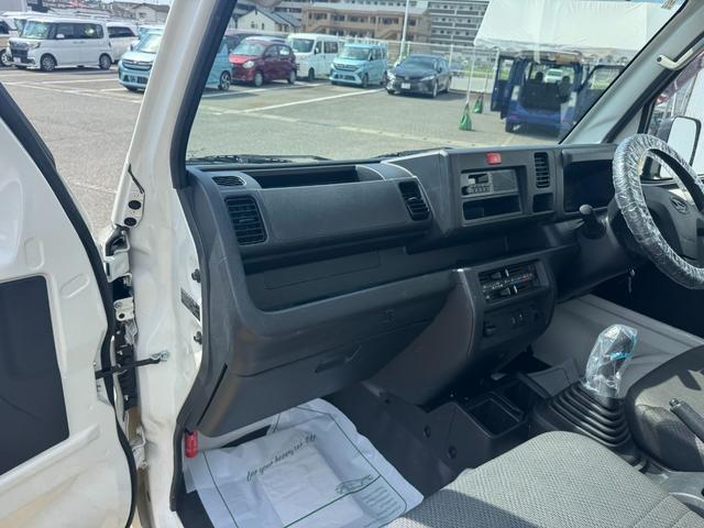 �ԗ��̏ڍׂ��Ԃɕt���܂��Ă̓X�^�b�t�܂ł��C�y�ɂ��₢���킹���������B