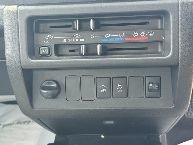 �ԗ��̏ڍׂ��Ԃɕt���܂��Ă̓X�^�b�t�܂ł��C�y�ɂ��₢���킹���������B