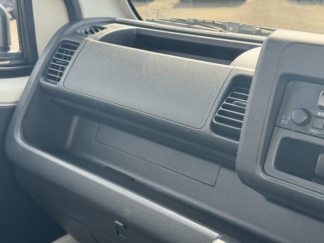 �ԗ��̏ڍׂ��Ԃɕt���܂��Ă̓X�^�b�t�܂ł��C�y�ɂ��₢���킹���������B