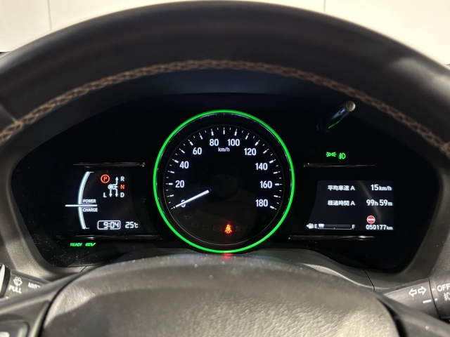 �l�X�ȏ�񂪕\������郁�[�^�[�p�l���͎��F���ƃf�U�C�����𗼗��������f�G�ȃf�U�C���ł��I