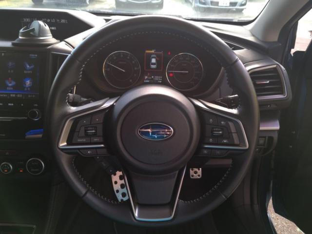 握り心地のよいステアリング！いつも触る場所ですので質感大事ですよね！