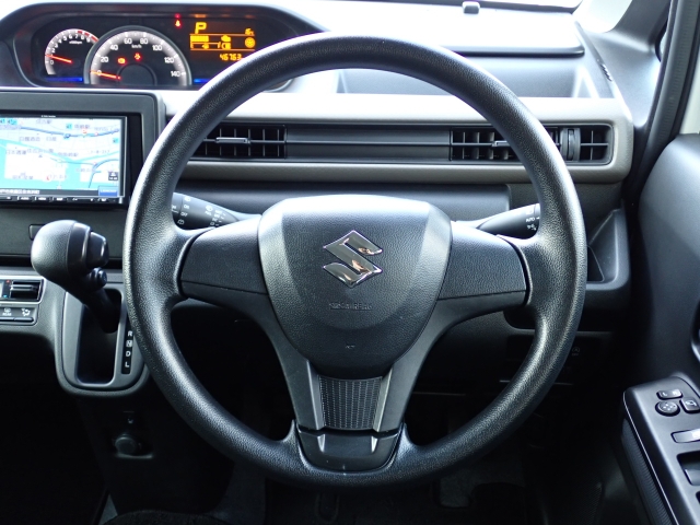 �I���b�N�X�F�蒆�ÎԂ͌��I�����㎿�Ȏ��q�݂̂����͂��v���܂��B�S�ԂɃv���̐E�l�ɂ��O�ꂵ�����O���̐��|�A�����グ�Ă���܂��B