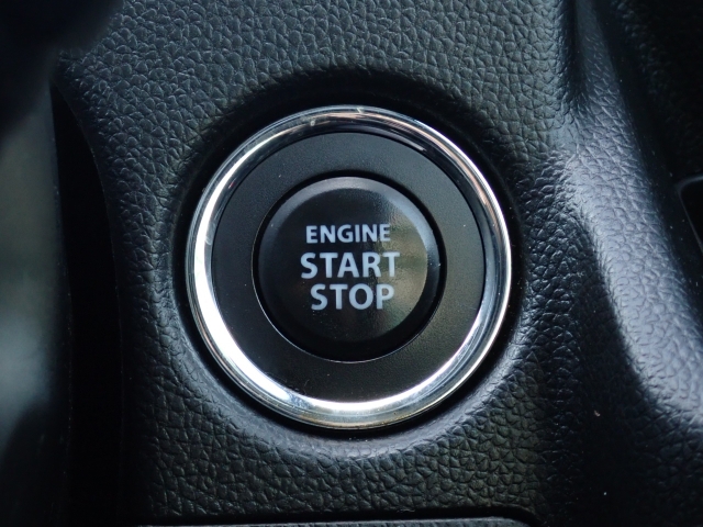 �L�[���X�v�b�V���X�^�[�g�V�X�e�����̗p���Ă���܂��I�{�^����ŃG���W���n�����\�Ȃ̂ŁA�L�[��T�����Ƃ��Ȃ��Ȃ�܂��ˁI