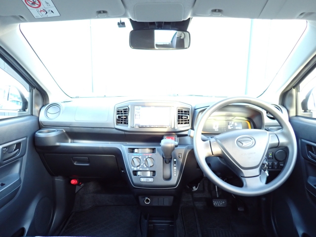 インパネ画像になります。車内は専門業者にて室内クリーニング施工済みなので、大変清潔です。