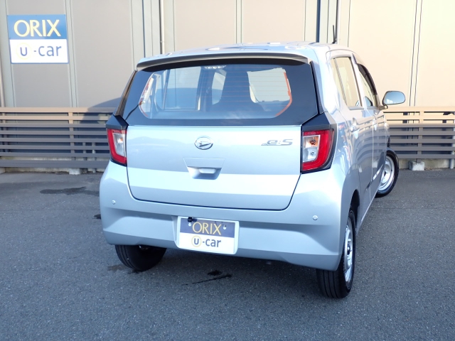 リヤビューの画像になります。オリックス認定中古車には、ご購入後も安心してお乗りいただくために、独自の｢オリックス認定中古車保証｣をお付けしています。